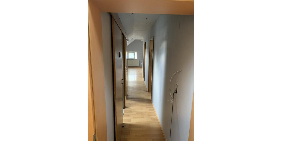 Dachgeschoßwohnung Selters (Westerwald) - 2 Zimmer, 50 m&sup2;, 400&euro; | Angebot:25860014