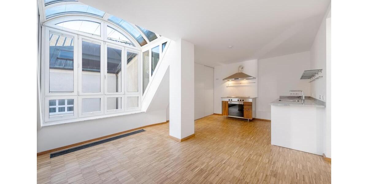 Dachgeschoßwohnung München Schwabing-Freimann - 3 Zimmer, 144 m&sup2;, 2.980&euro; | Angebot:25082631