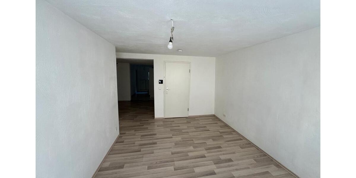 Etagenwohnung Rottenburg am Neckar - 1 Zimmer, 70 m&sup2;, 750&euro; | Angebot:26665996