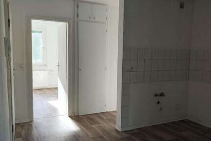Wohnung zum Mieten in Zwickau 186 € 31 m² 2 zimmer