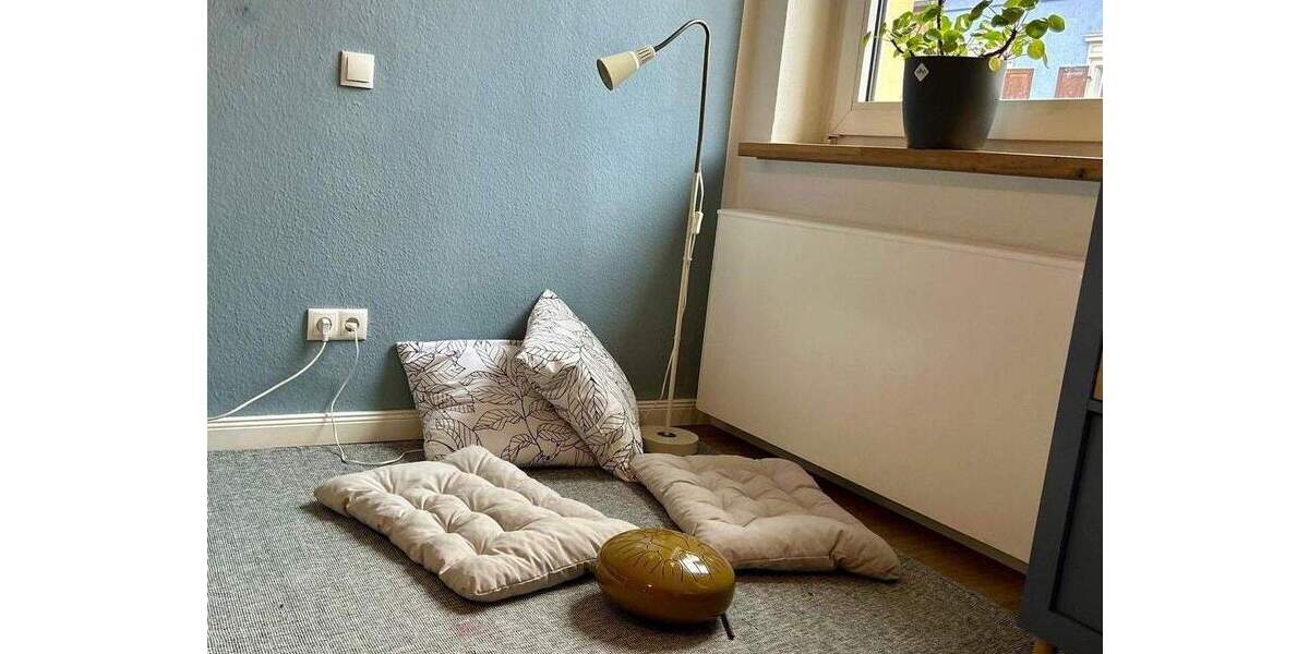 Sanierte 4-Zimmer-Wohnung mit 108 m² im 1. OG - zusätzliche EG-Wohnung im Haus verfügbar 4 zimmer