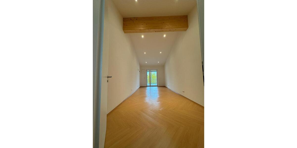 Dachgeschoßwohnung Isny im Allgäu - 4 Zimmer, 183 m&sup2;, 2.400&euro; | Angebot:24719606