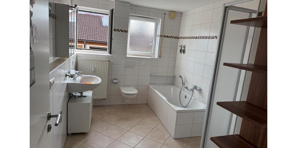 Hochparterre Peißenberg - 3 Zimmer, 90 m&sup2;, 1.080&euro; | Angebot:24864277