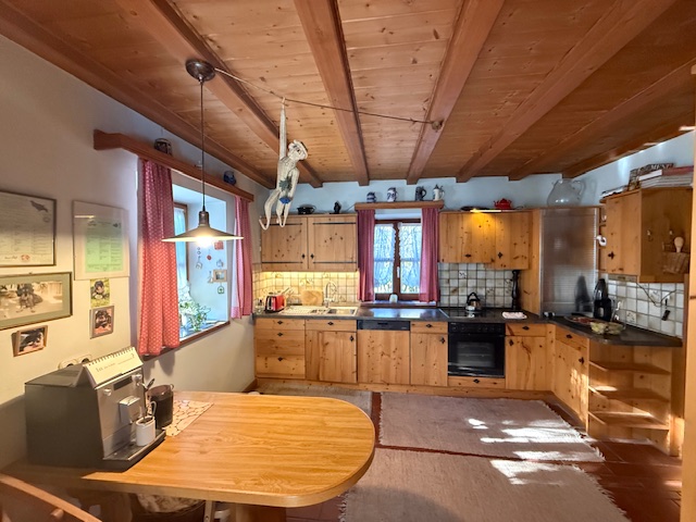 Charmantes Einfamilienhaus im Axdorferfeld in Traunstein zu vermieten! Frei ab 01.02. bzw. 01.03.2026 6 zimmer