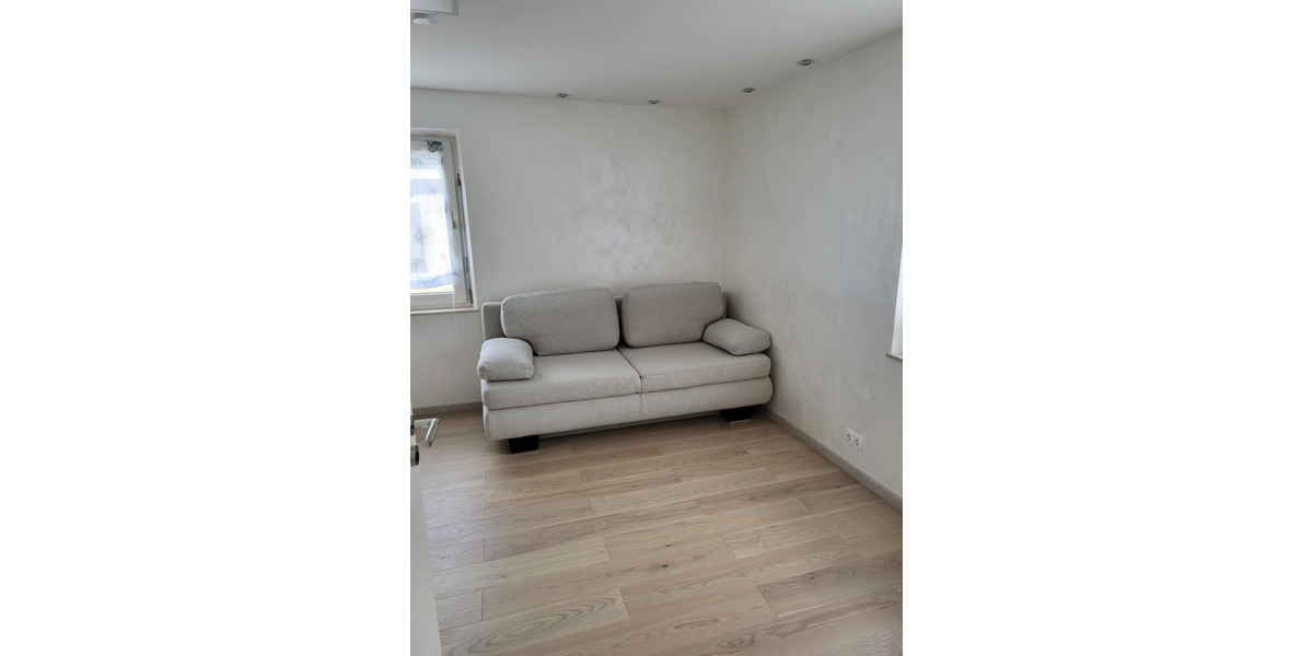 Etagenwohnung Buckenhof - 2 Zimmer, 37 m&sup2;, 700&euro; | Angebot:24697405