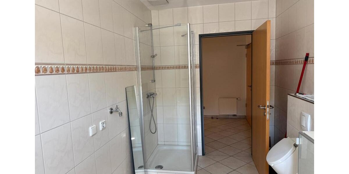 Etagenwohnung Netphen - 2 Zimmer, 76 m&sup2;, 700&euro; | Angebot:26323645