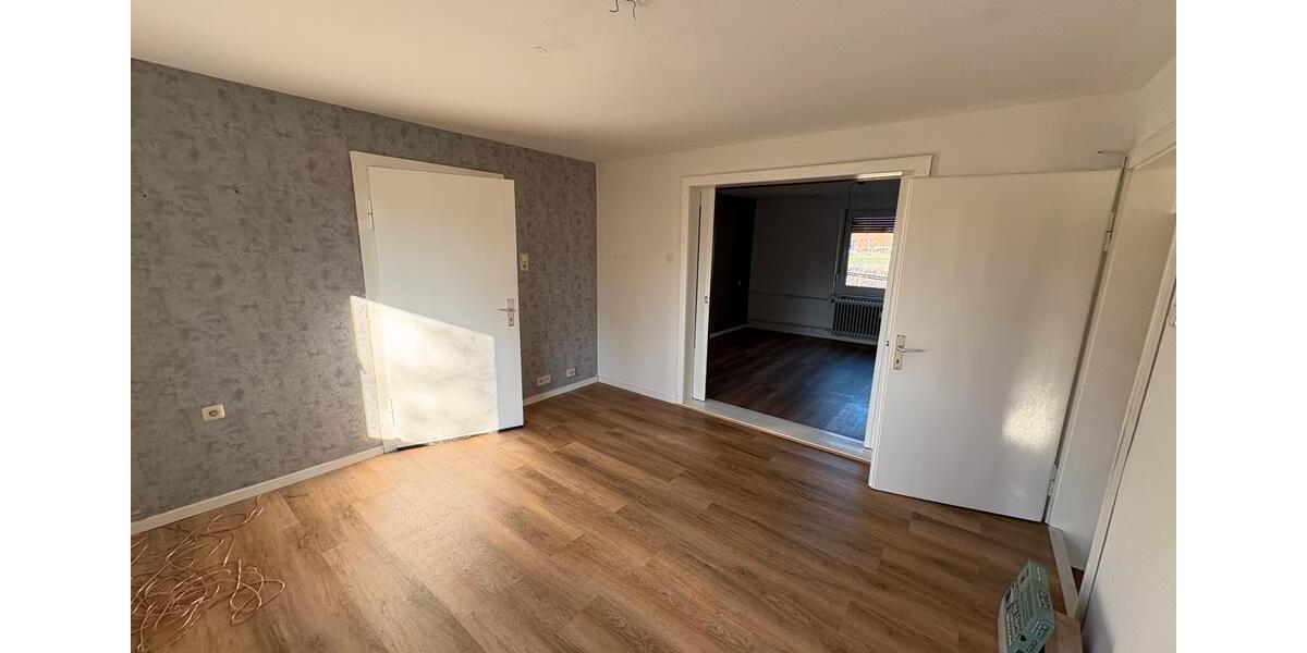 Etagenwohnung Rinteln - 4 Zimmer, 80 m&sup2;, 900&euro; | Angebot:25048477