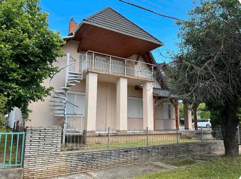 Schöne Doppelhaushälfte am Plattensee Balatonboglár