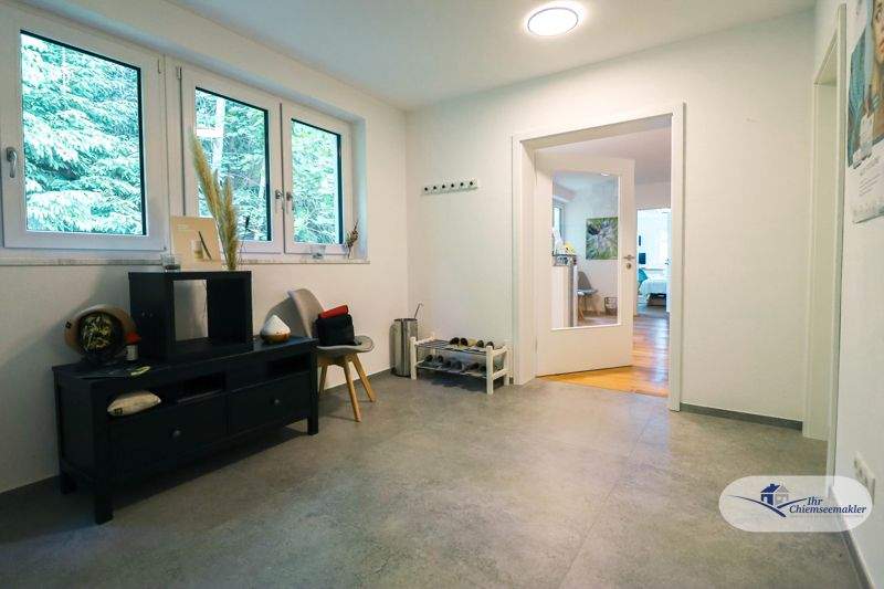 Flexible Büro-Praxiseinheit mit ca. 80?m², separaten Räumen, Küche und 3 Stellplätzen zimmer