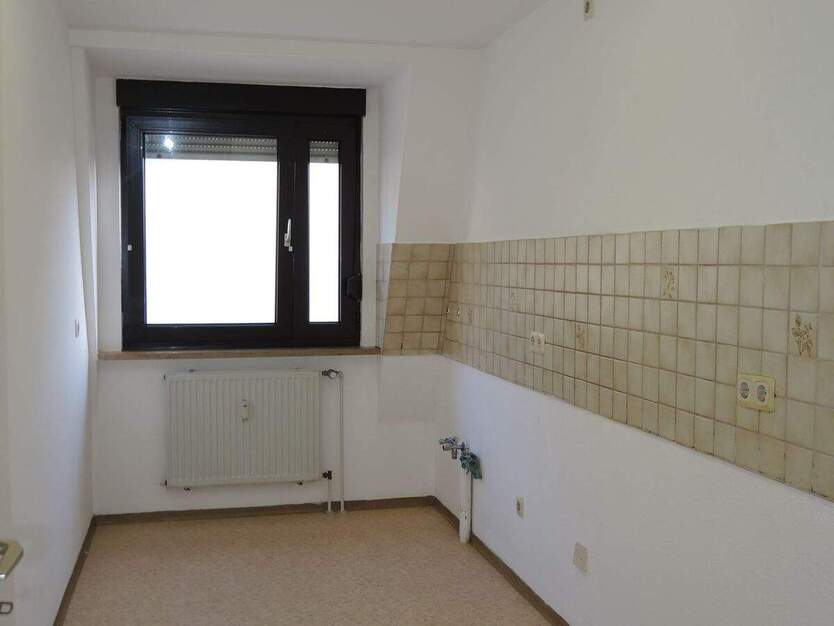 Helle 2-Zimmer-Dachgeschosswohnung mit Stadtblick, Balkon & Garage – 62 m² – bezugsfähig ab ca. 15.11.2025 2 zimmer