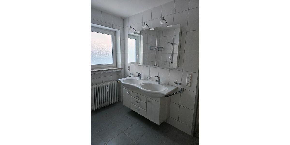 Etagenwohnung Biberach an der Riß - 4 Zimmer, 110 m&sup2;, 950&euro; | Angebot:26652709