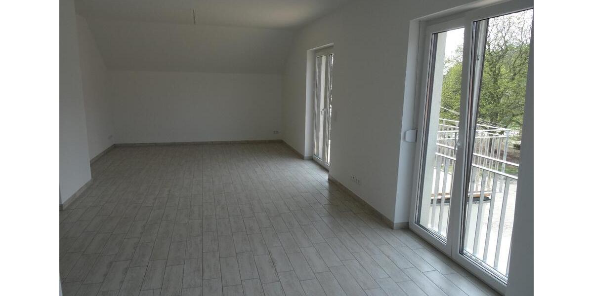Dachgeschoßwohnung Bestensee - 3 Zimmer, 93 m&sup2;, 1.400&euro; | Angebot:26423302