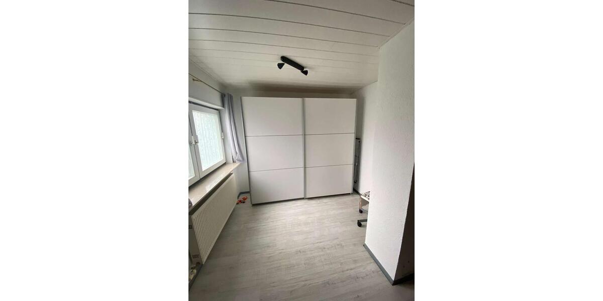 Etagenwohnung Bretten - 3 Zimmer, 85 m&sup2;, 900&euro; | Angebot:26674896