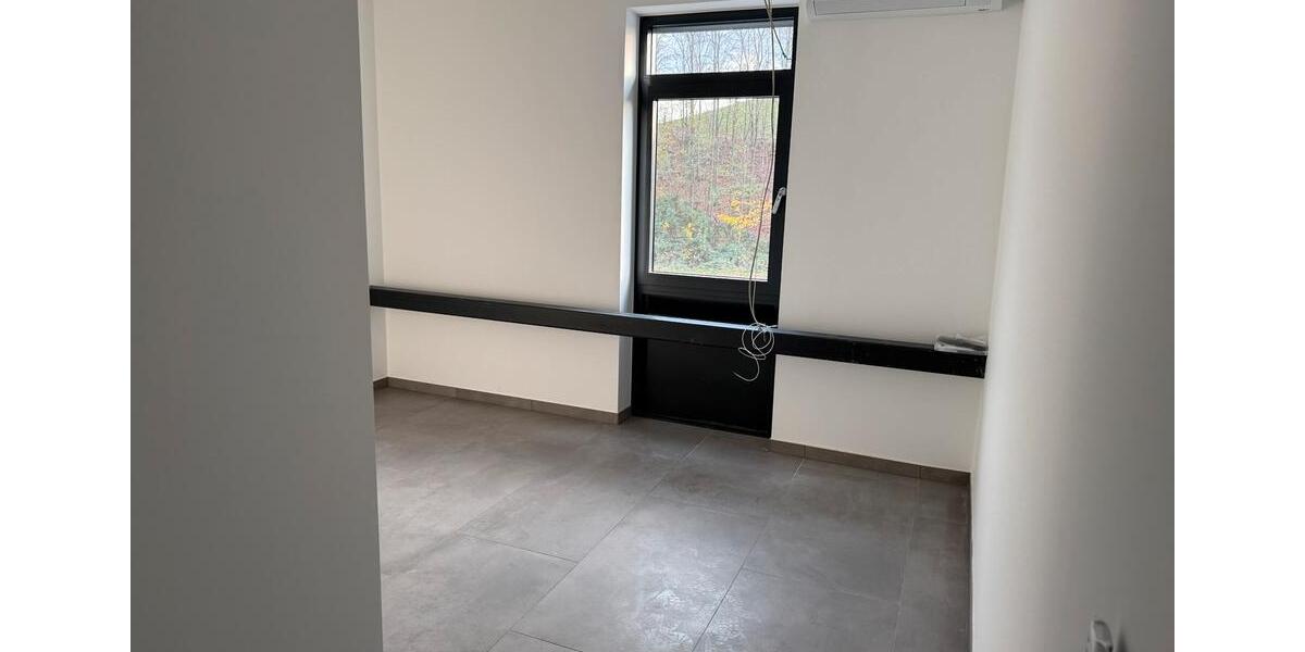 Vollausgestattete Werkstatt zu Vermieten zimmer