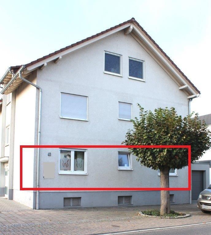*** Großzügige 4-Zi.-Mietwohnung in Karlsdorf ***