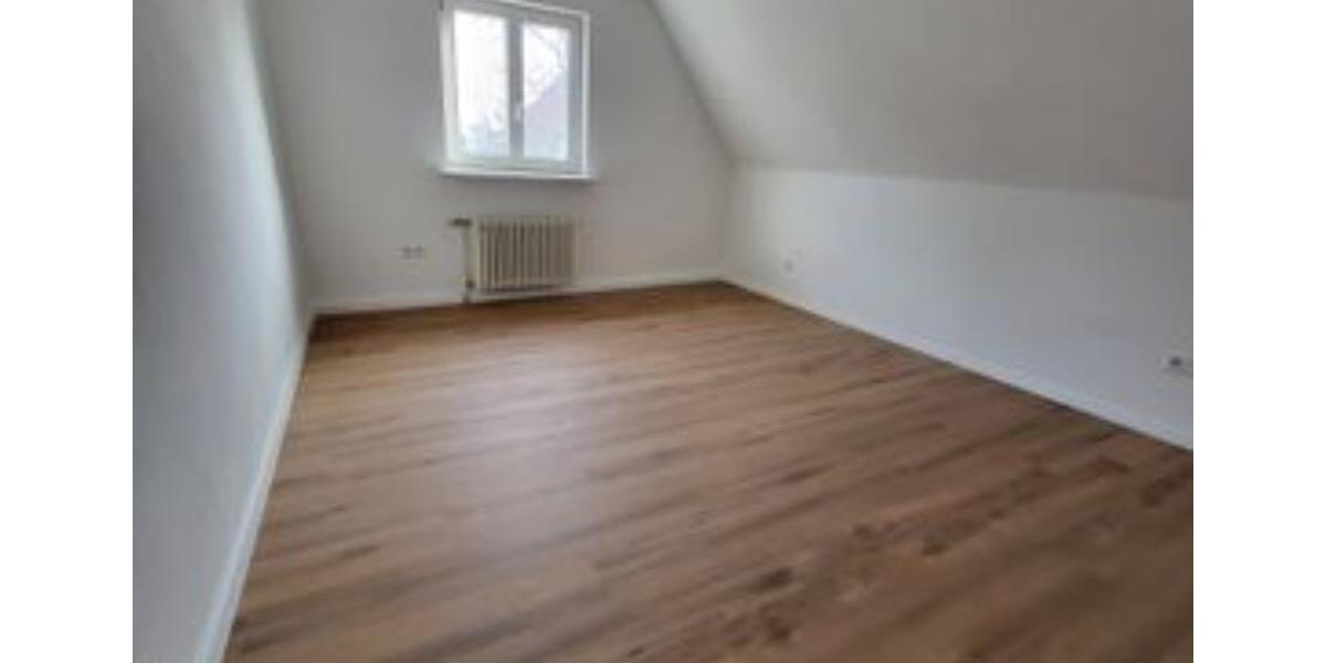 Dachgeschoßwohnung Schwaikheim - 4 Zimmer, 114 m&sup2;, 1.240&euro; | Angebot:24680773