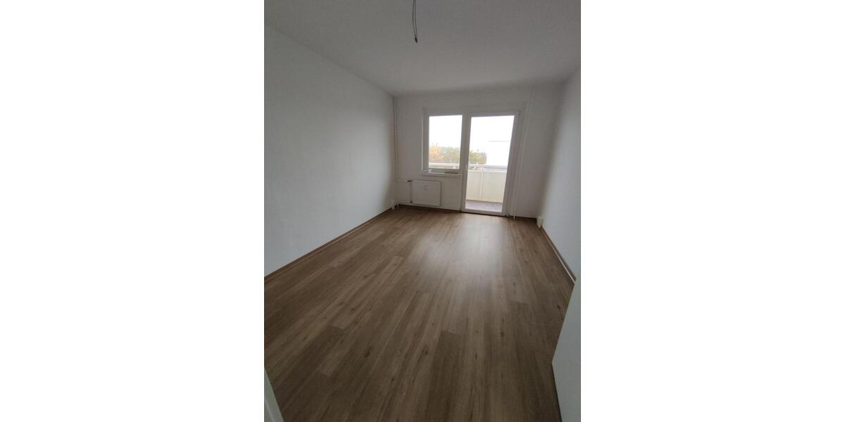 Etagenwohnung Stendal - 2 Zimmer, 76 m&sup2;, 596&euro; | Angebot:24677927