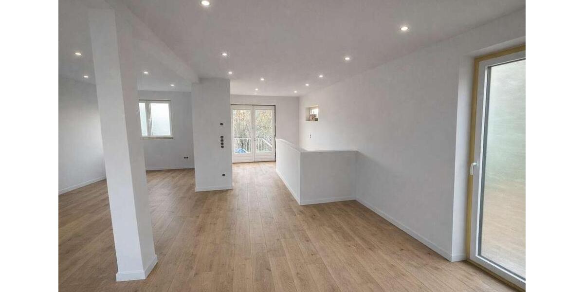 Maisonettenwohnung Wiesbaden Nordost - 3 Zimmer, 95 m&sup2;, 1.650&euro; | Angebot:26611131
