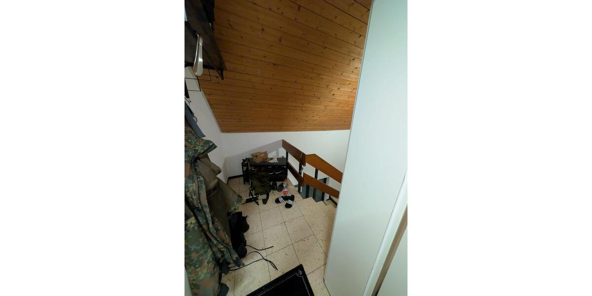 Dachgeschoßwohnung Berghülen - 3.5 Zimmer, 80 m&sup2;, 1.000&euro; | Angebot:24842563