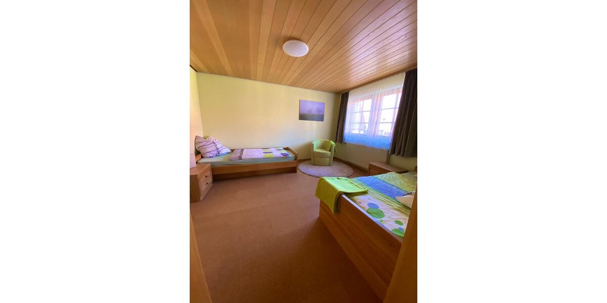 Einfamilienhaus Fladungen - 5 Zimmer, 145 m&sup2;, 1.050&euro; | Angebot:25654877