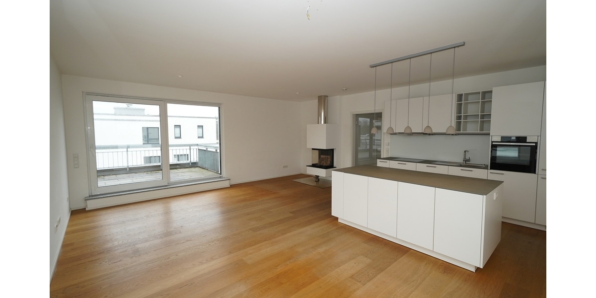 Hier lässt sichs leben! - Traumhafte 4-Zimmer-Wohnung mit 2 Bädern und einer sonnigen Dachterrasse 4 zimmer