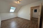 Dachgeschoßwohnung Pentling - 2 Zimmer, 76 m&sup2;, 1.205&euro; | Angebot:26505545