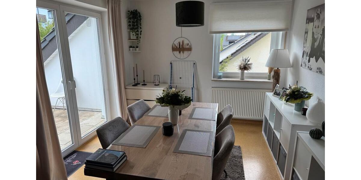Dachgeschoßwohnung Bad Wünnenberg - 4 Zimmer, 100 m&sup2;, 750&euro; | Angebot:26489837