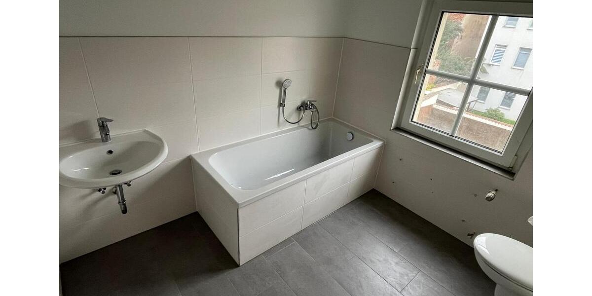 Dachgeschoßwohnung Staßfurt - 3 Zimmer, 67 m&sup2;, 536&euro; | Angebot:24522469