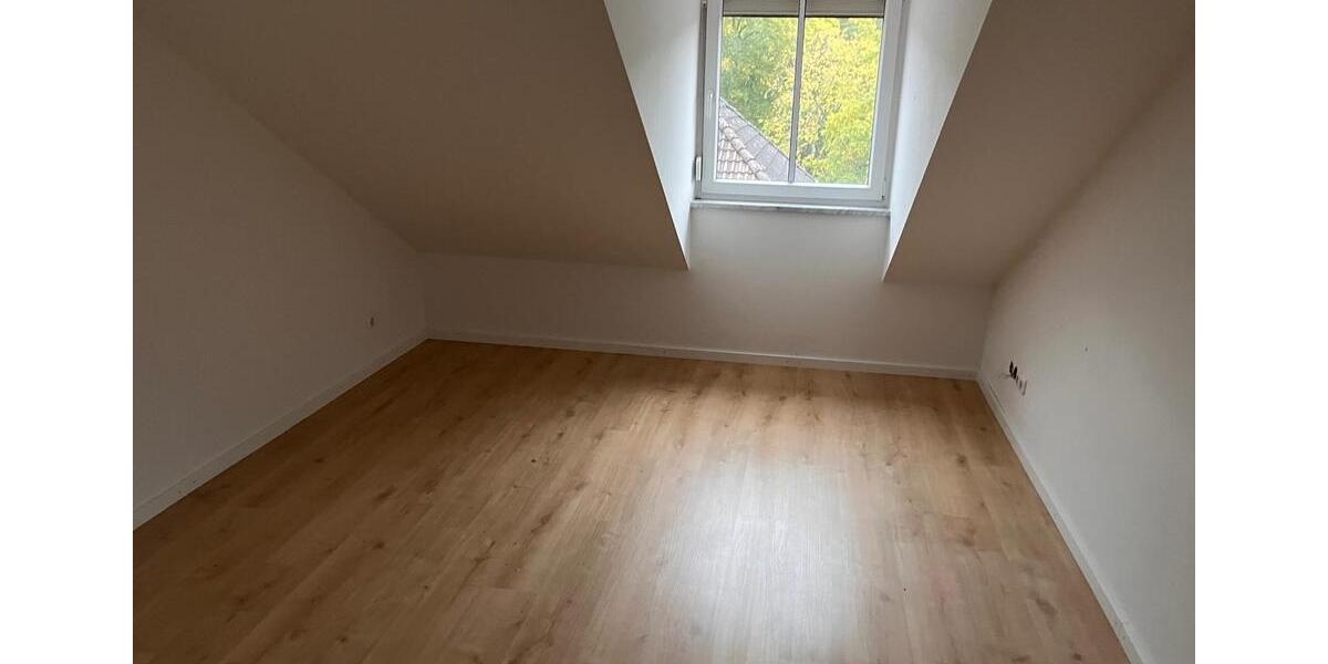 Dachgeschoßwohnung Wolfratshausen - 4 Zimmer, 92 m&sup2;, 1.500&euro; | Angebot:25217102