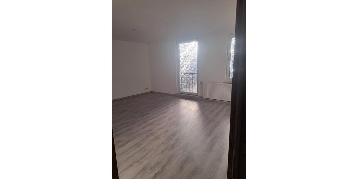 Etagenwohnung Burg - 5 Zimmer, 130 m&sup2;, 1.200&euro; | Angebot:25830133