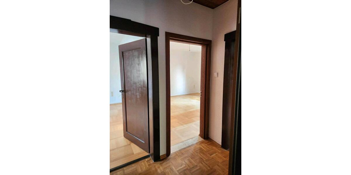 Erdgeschoßwohnung Friedberg (Hessen) - 3 Zimmer, 75 m&sup2;, 1.250&euro; | Angebot:26594329