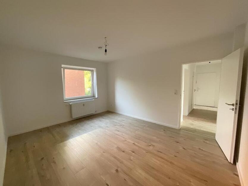 Kurzfristig beziehbare 3-Zimmer-Wohnung mit Balkon! zimmer