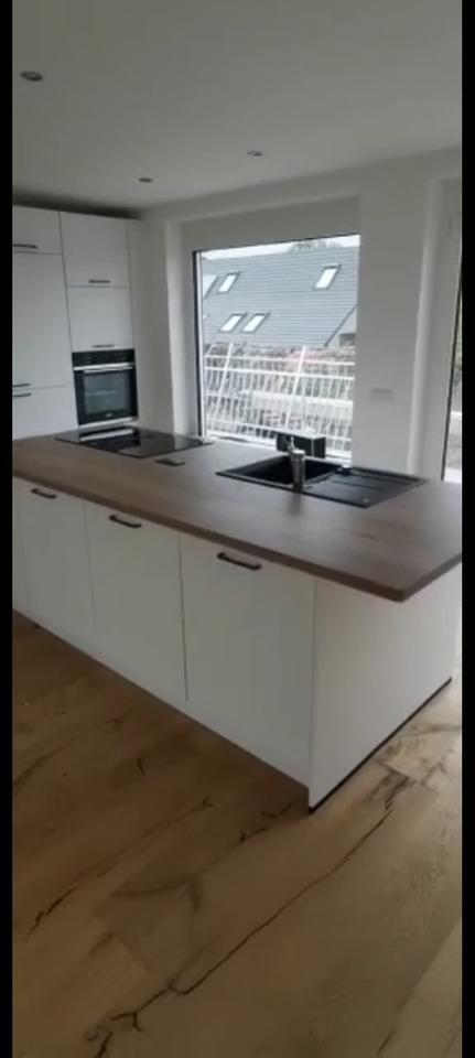 Moderne Dachgeschoßwohnung in Rheinau-Freistett – Neubau im kern