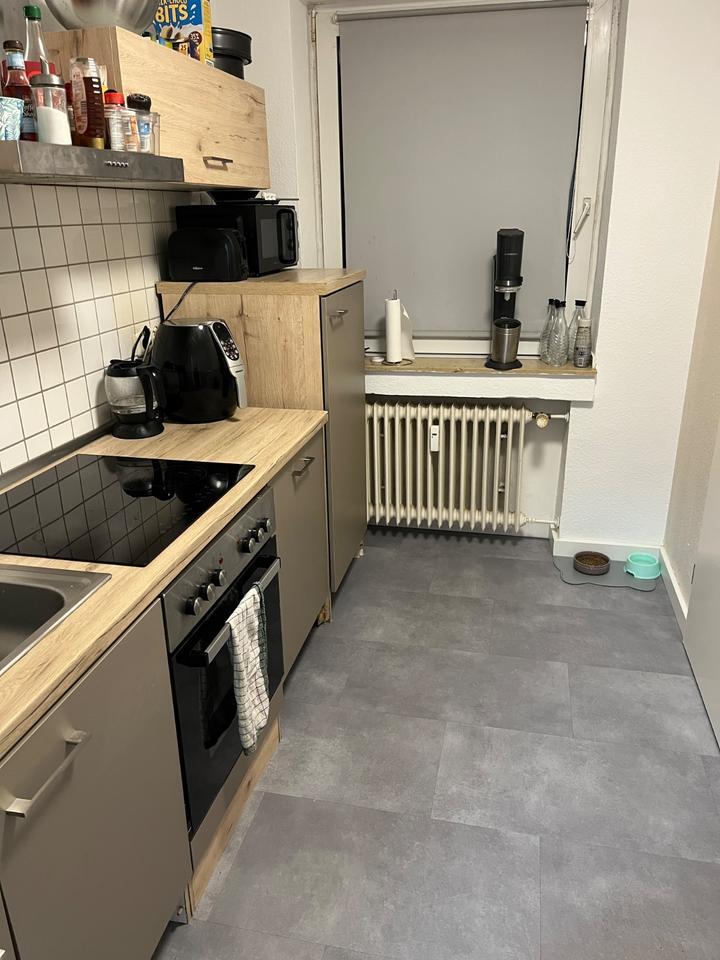 Helle 2 Zimmerwohnung mit Balkon zimmer