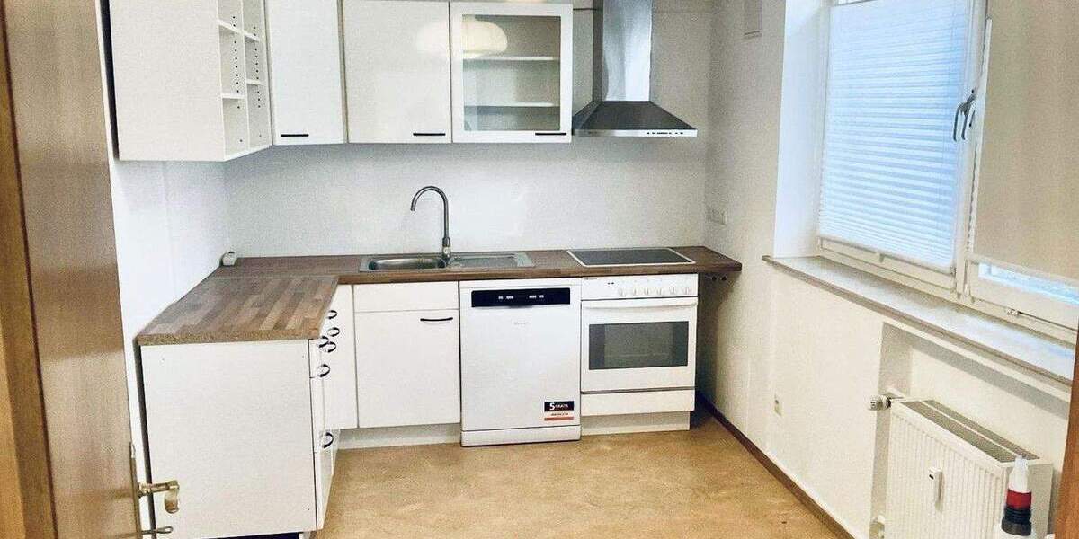 Etagenwohnung Alfeld - 3 Zimmer, 122 m&sup2;, 775&euro; | Angebot:25654261