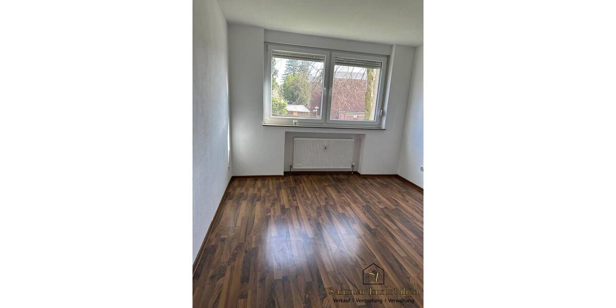 Etagenwohnung Moers Hochstraß - 3 Zimmer, 70 m&sup2;, 840&euro; | Angebot:26053041