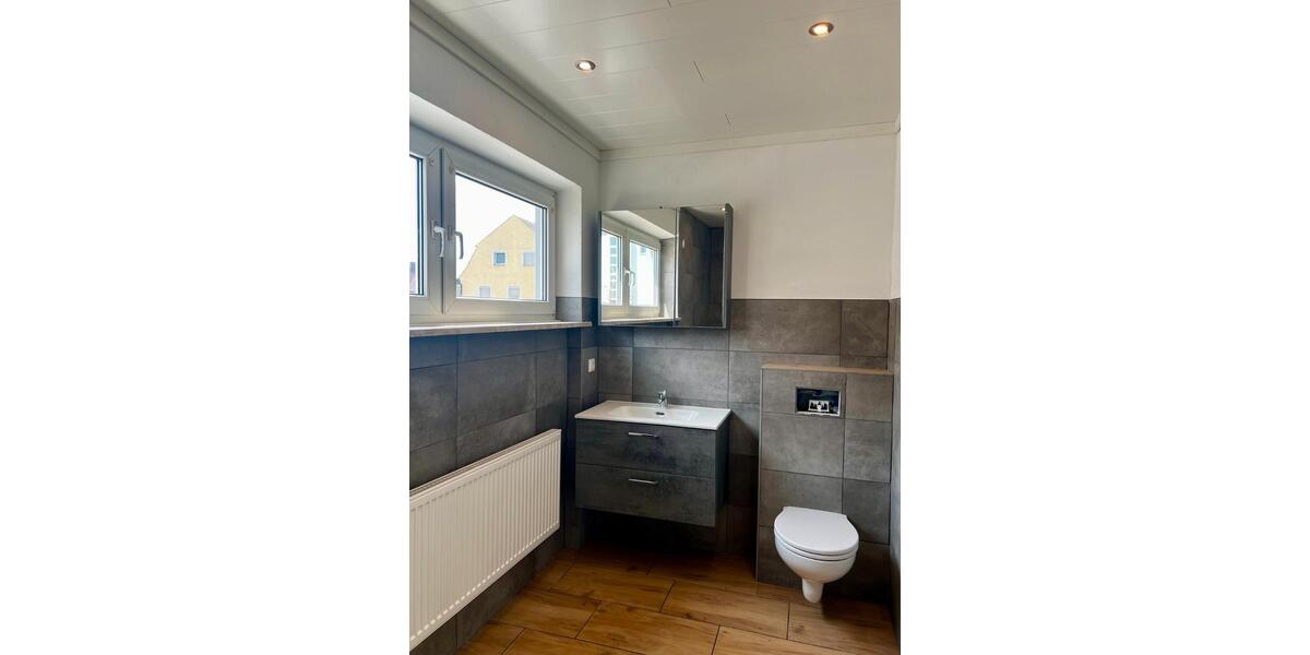Erdgeschoßwohnung Waldsassen - 3 Zimmer, 85 m&sup2;, 600&euro; | Angebot:26580900