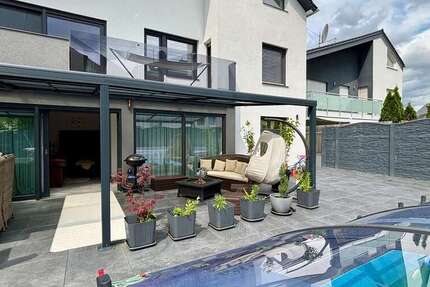 Haus zum Mieten in Waiblingen 3.000 € 240 m²