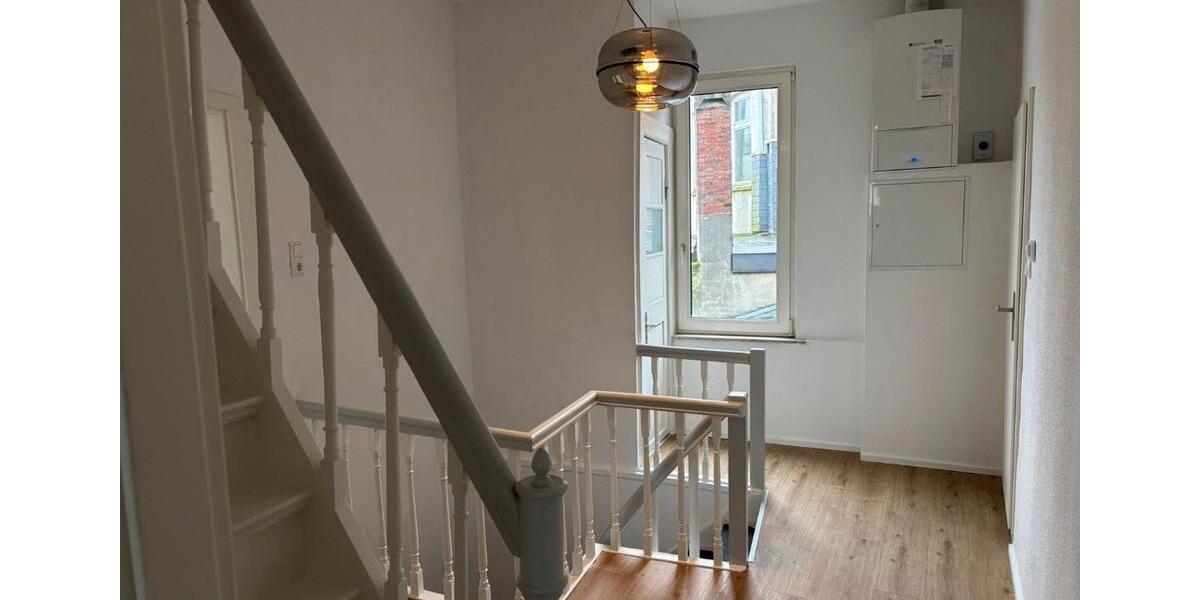 Wohnen auf Zeit Oldenburg Kreyenbrück - 4 Zimmer, 200 m&sup2;, 600&euro; | Angebot:24782461