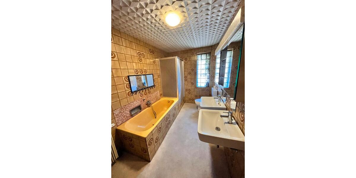 Einfamilienhaus Korbach - 7 Zimmer, 177 m&sup2;, 985&euro; | Angebot:26636423