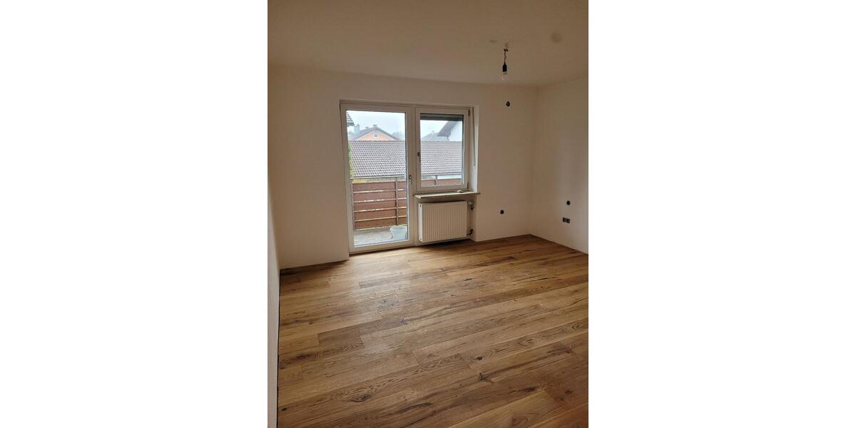 Einfamilienhaus Palling - 8 Zimmer, 2.200&euro; | Angebot:23250900