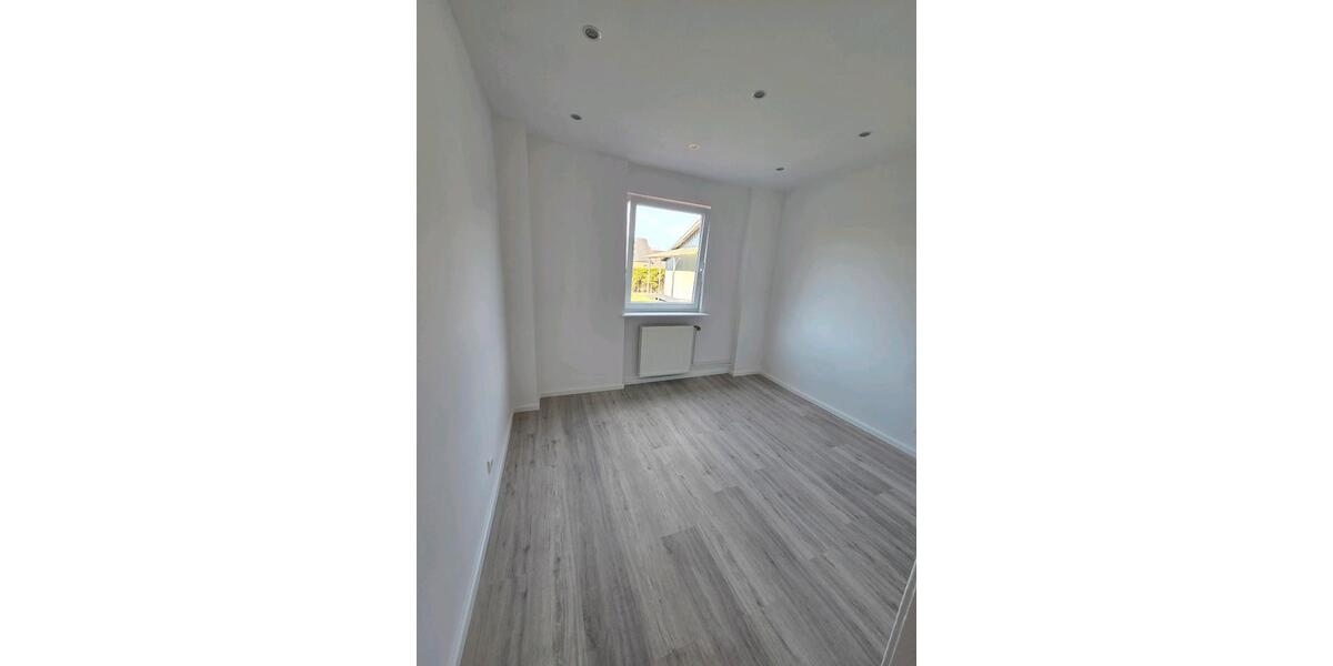 Erdgeschoßwohnung Lägerdorf - 3 Zimmer, 80 m&sup2;, 1.150&euro; | Angebot:25594900