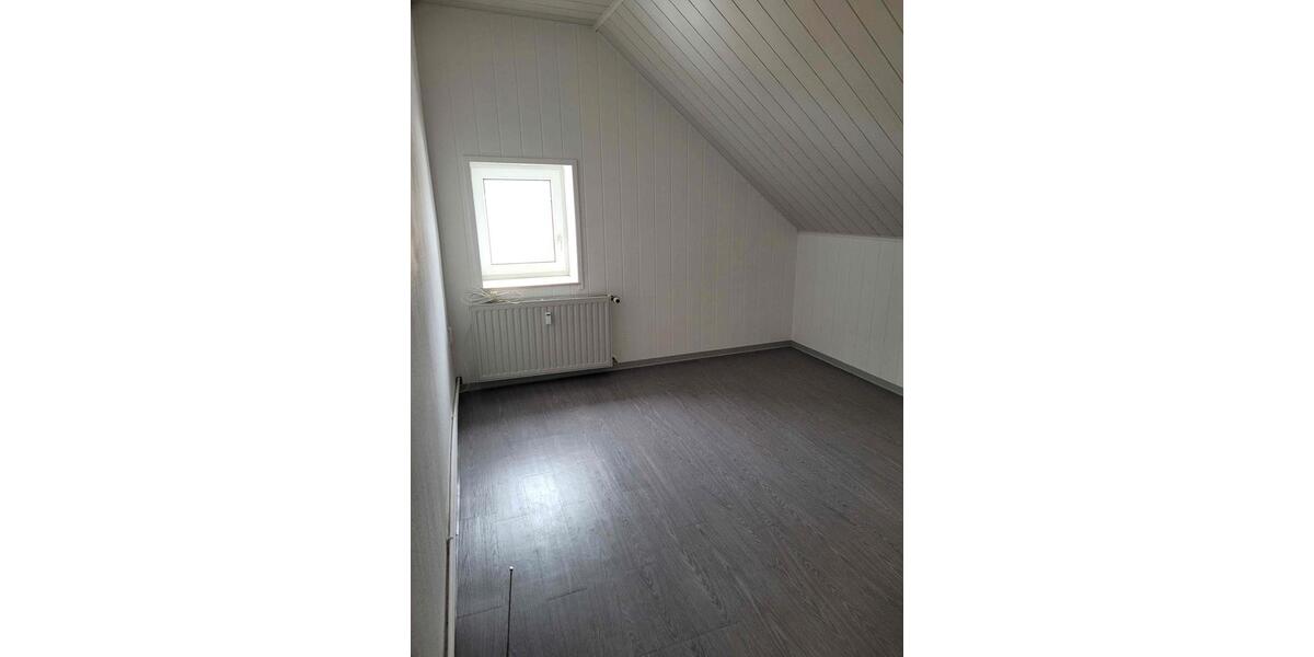 Helle, frisch renovierte 4 Raum-Wohnung 4 zimmer