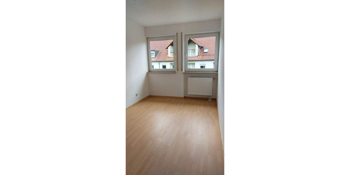Etagenwohnung Erlangen Bruck - 3 Zimmer, 90 m&sup2;, 1.220&euro; | Angebot:25746812