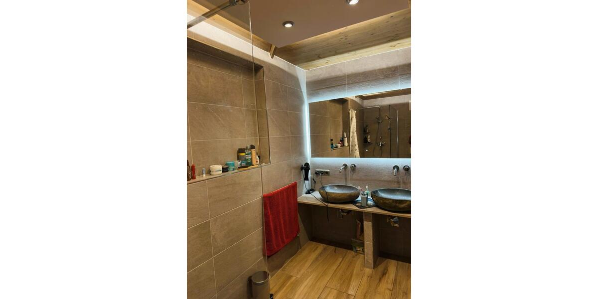 Erdgeschoßwohnung Bischofswiesen - 3 Zimmer, 82 m&sup2;, 1.380&euro; | Angebot:24847299