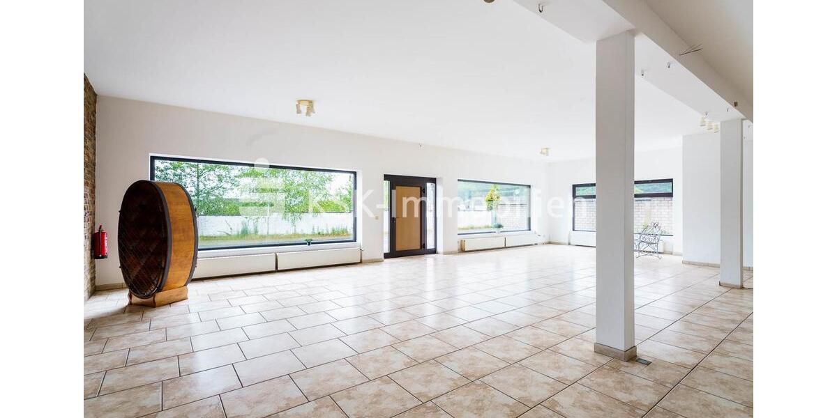 Schöne Ausstellungs-, Laden-, Büro- oder Lagerfläche in Bergheim-Quadrath-Ichendorf! zimmer