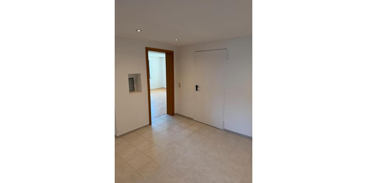 Erdgeschoßwohnung Sonnenbühl - 2 Zimmer, 72 m&sup2;, 850&euro; | Angebot:26250424