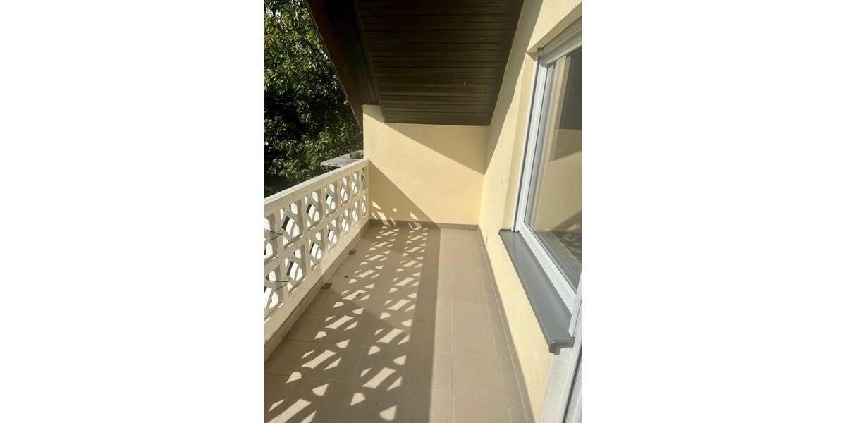 Dachgeschoßwohnung Freigericht - 3.5 Zimmer, 111 m&sup2;, 1.050&euro; | Angebot:24838368