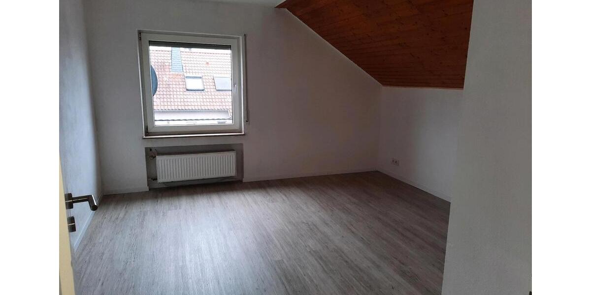 Dachgeschoßwohnung Osann-Monzel Monzel - 3 Zimmer, 75 m&sup2;, 850&euro; | Angebot:25614287