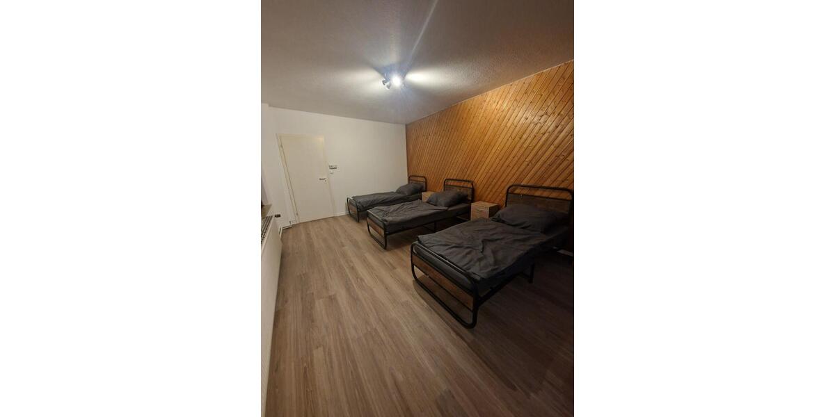 Wohnen auf Zeit Wegberg - 4 Zimmer, 110 m&sup2;, 12&euro; | Angebot:24901271